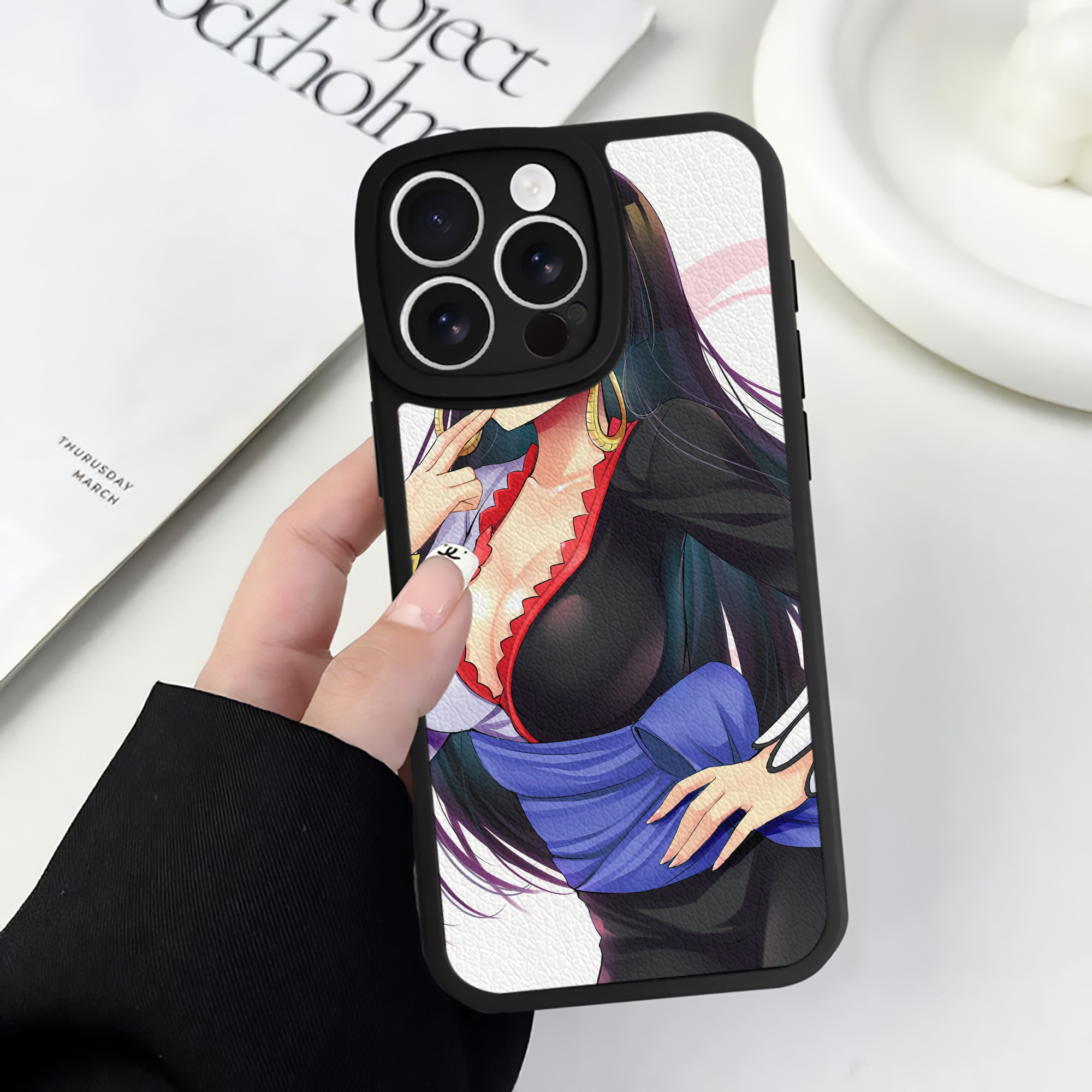 （画像用） ワンピース ONE PIECE 【iPhone 16シリーズ対応】シリコンスマホケース（レザー調） 材質：シリコン